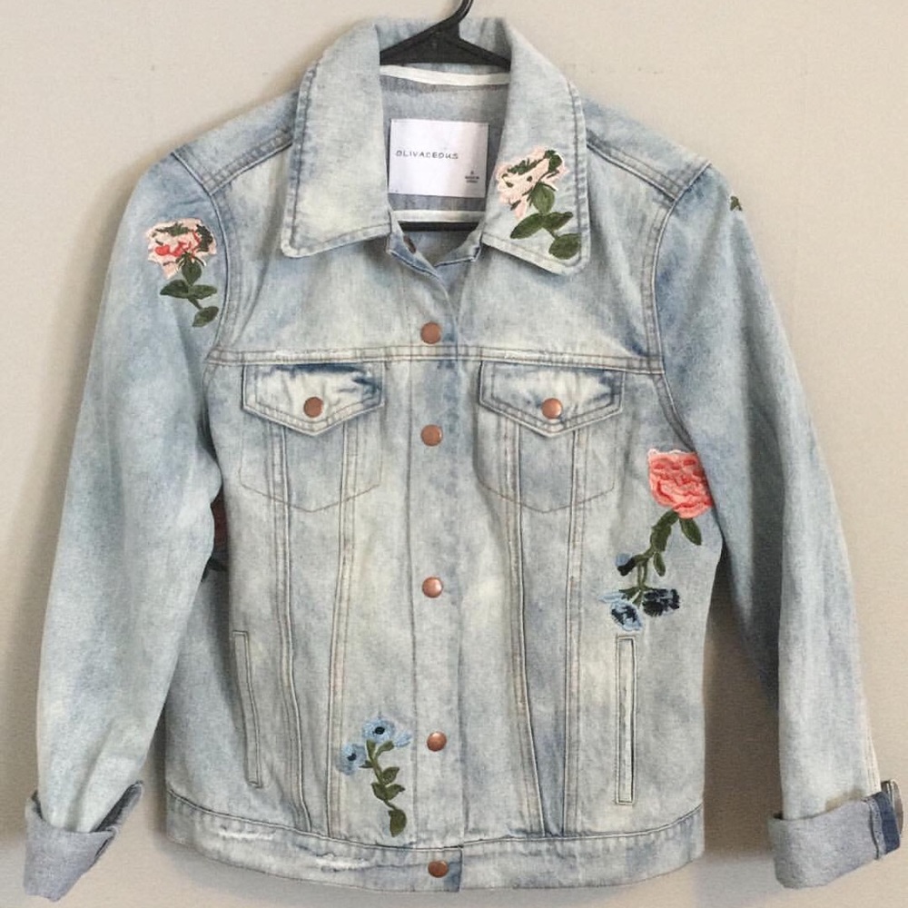 Light Wash Embroidered Denim Jacket